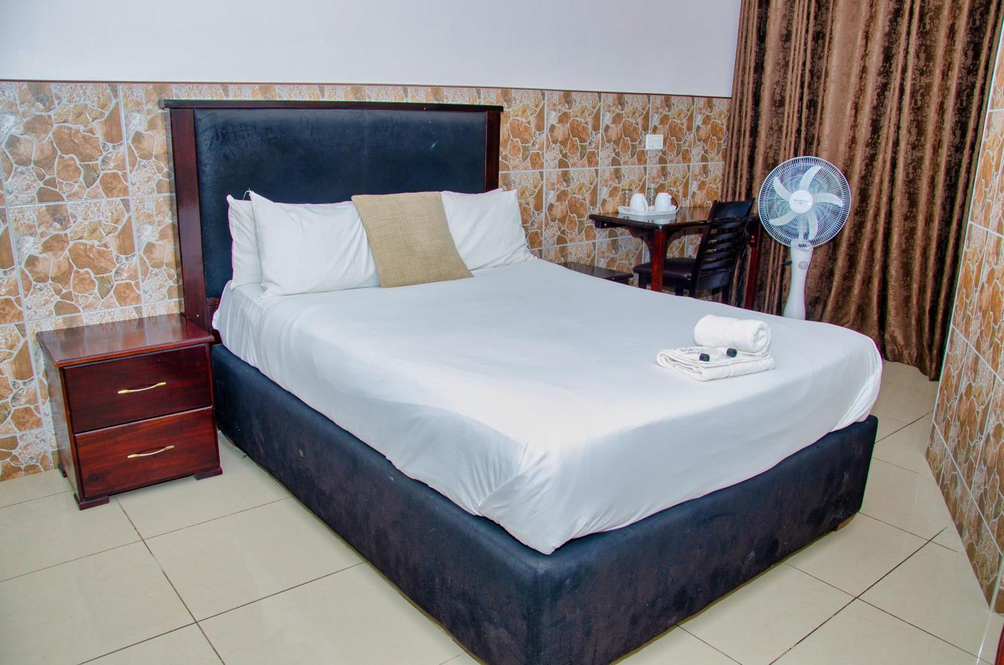 Riverstone Guest Lodge Harare Extérieur photo