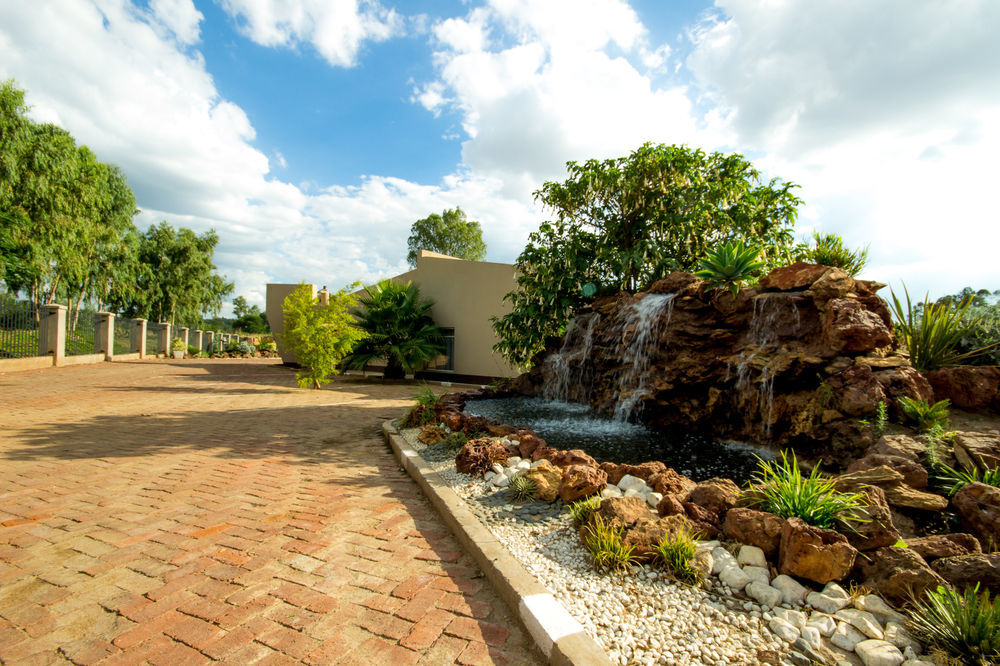 Riverstone Guest Lodge Harare Extérieur photo